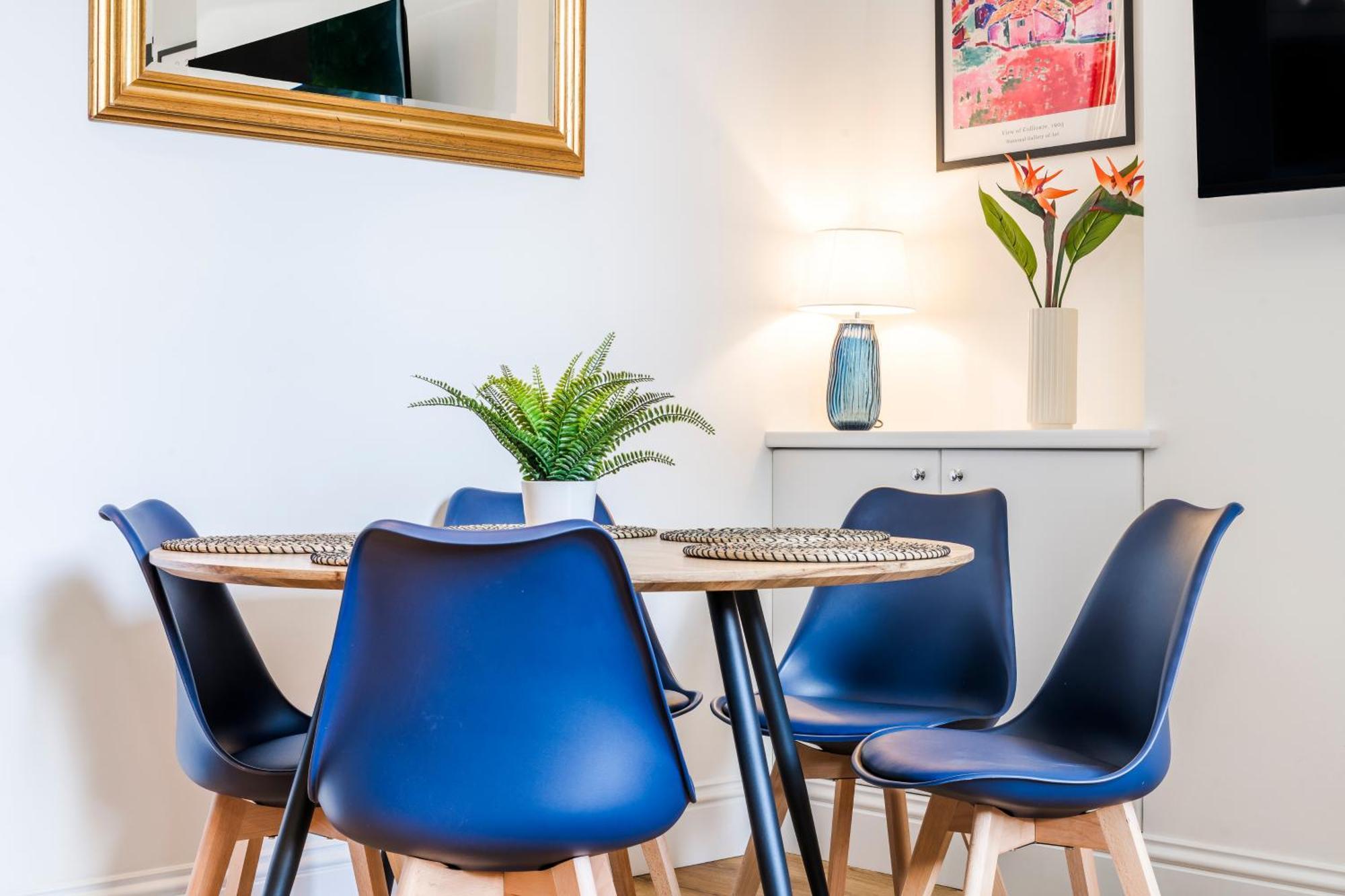 Cozy 2 Bedroom Apartment In Sutton Sutton  Buitenkant foto