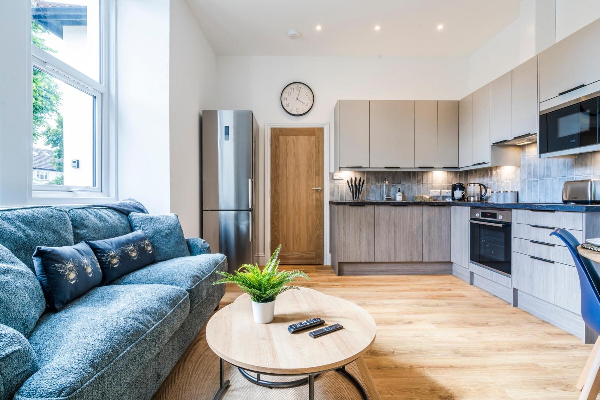 Cozy 2 Bedroom Apartment In Sutton Sutton  Buitenkant foto